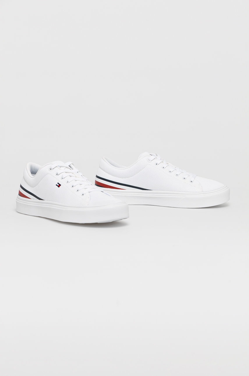 

Кеди Tommy Hilfiger чоловічі колір білий