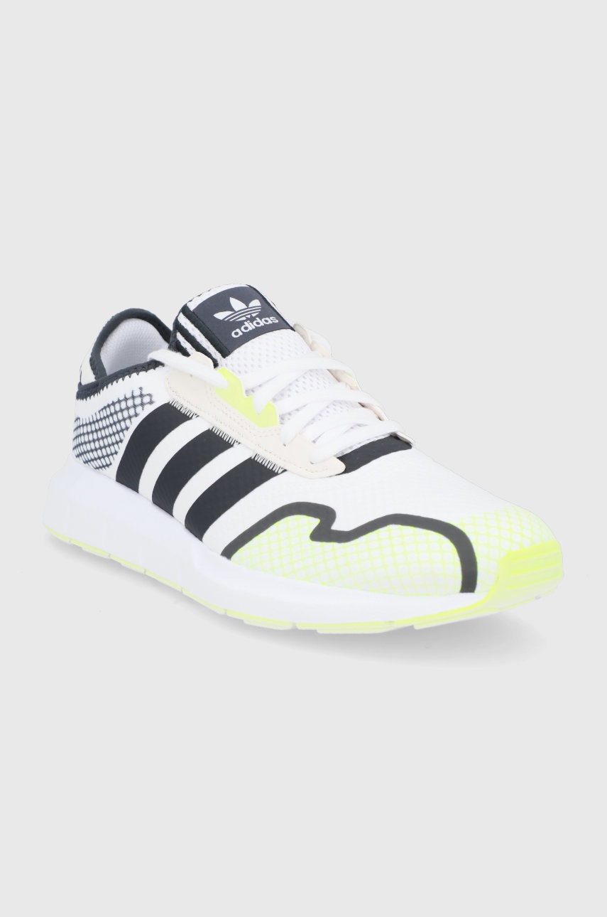 

Ботинки adidas Originals SWIFT RUN X цвет белый