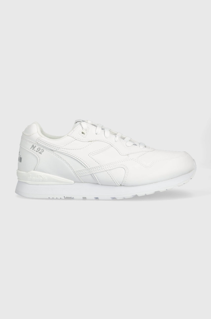 

Маратонки Diadora в черно, Бял