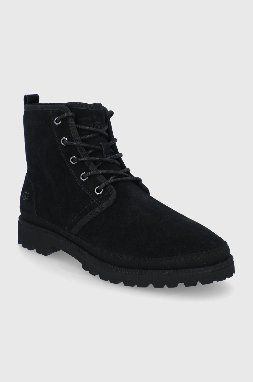 

Замшевые кроссовки UGG мужское цвет чёрный