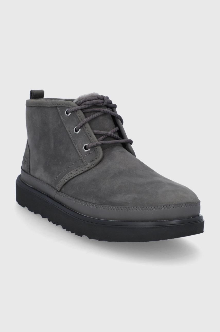 

Замшевые кроссовки UGG Neumel Weather II мужское цвет серый