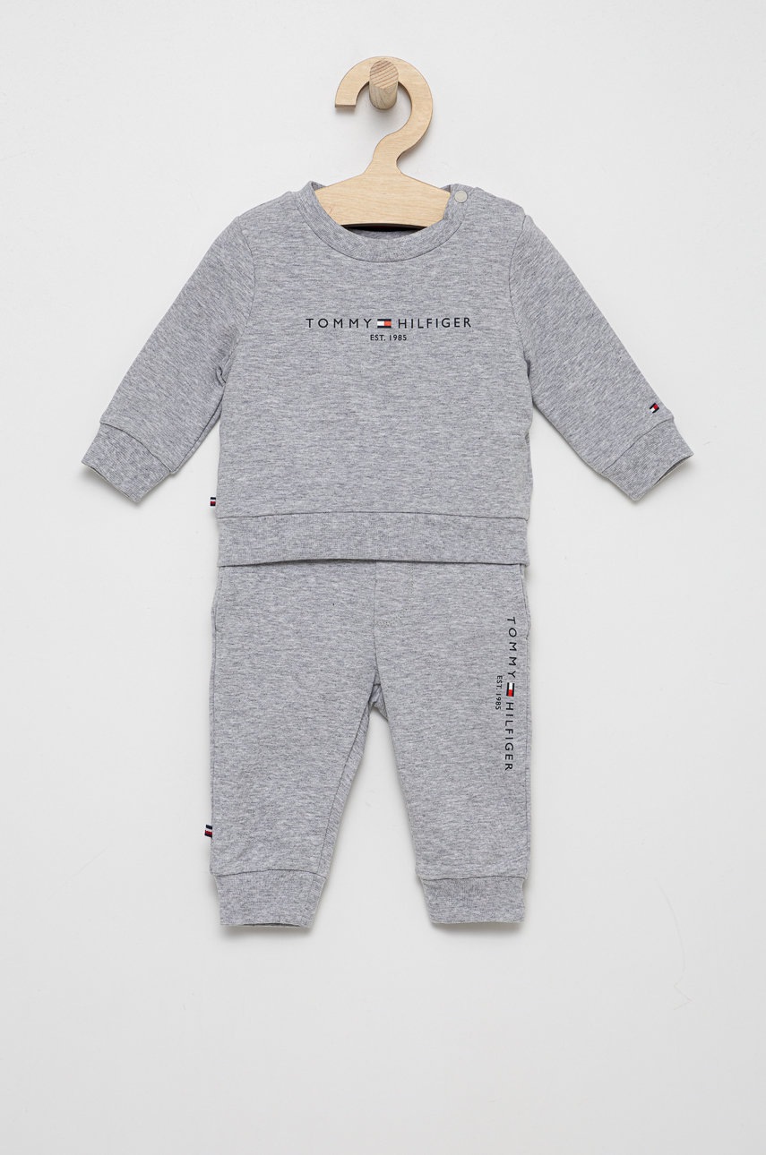 

Детски анцуг Tommy Hilfiger в сиво, Сив