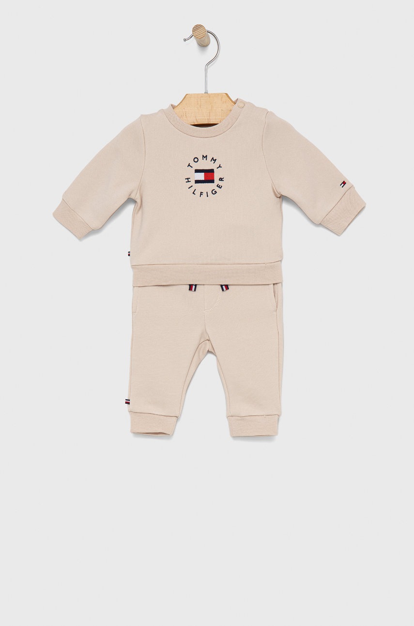 

Бебешки анцуг Tommy Hilfiger в жълто, Бежов