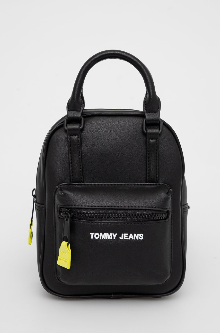 

Раница Tommy Jeans дамска в черно малък размер с изчистен дизайн, Черен