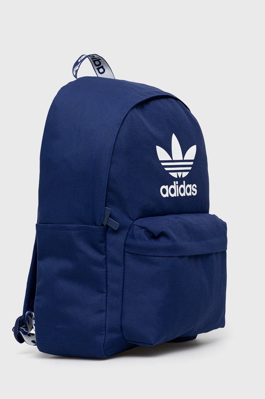 

Рюкзак adidas Originals H35597 большой с принтом
