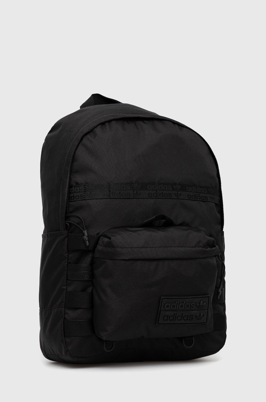 

Рюкзак adidas Originals H32459 цвет чёрный большой гладкий