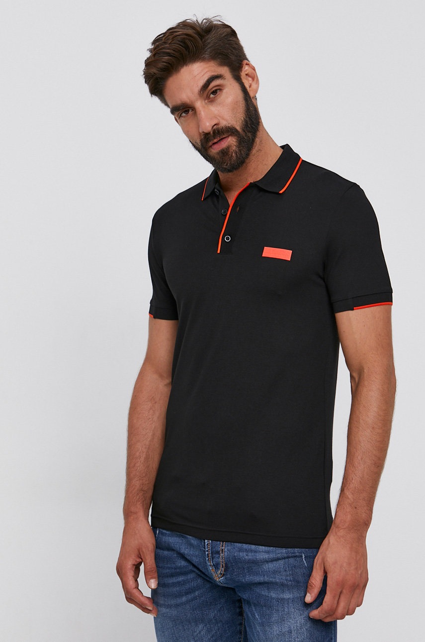 

Тениска с яка Boss Athleisure мъжка в черно с изчистен дизайн, Черен