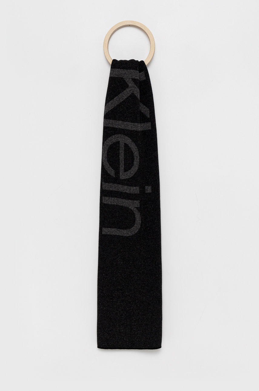 

Шал Calvin Klein мъжки в черно с десен, Черен