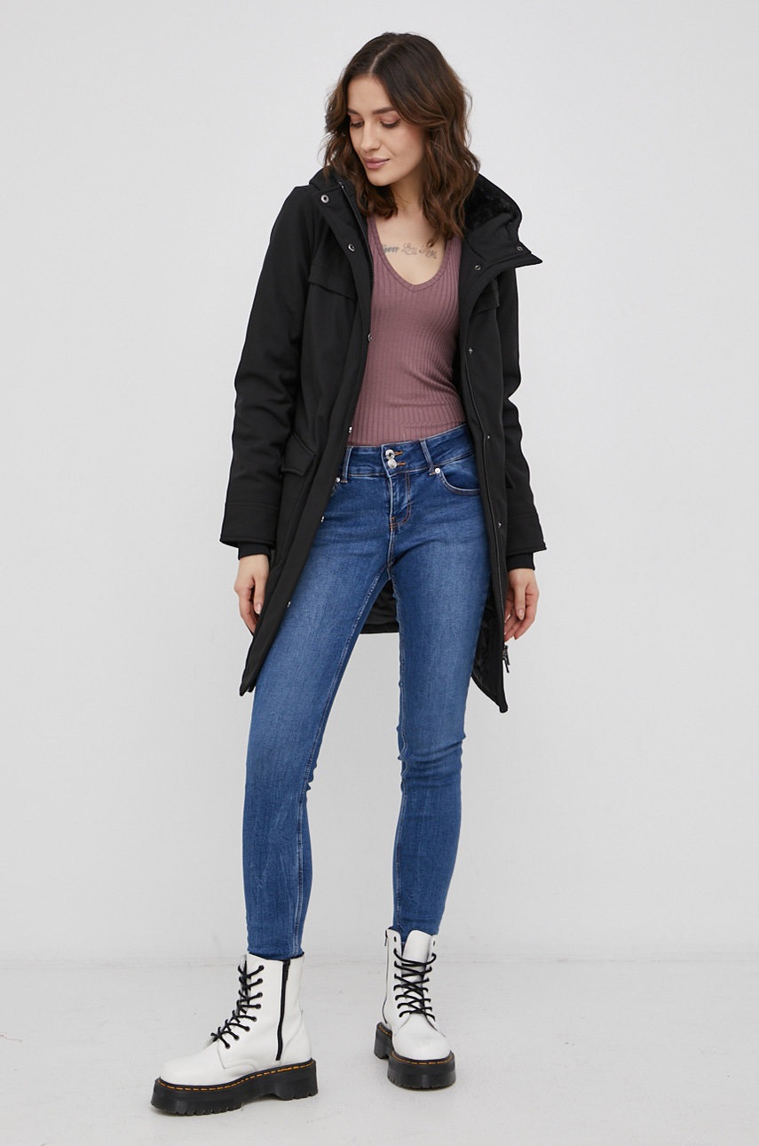 

Джинсы Vero Moda женские цвет высокая посадка
