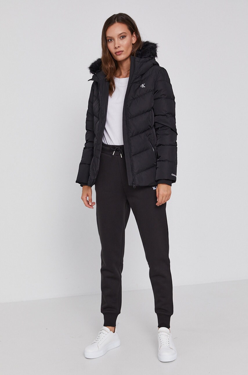 

Штани Woolrich жіночі колір чорний гладкі