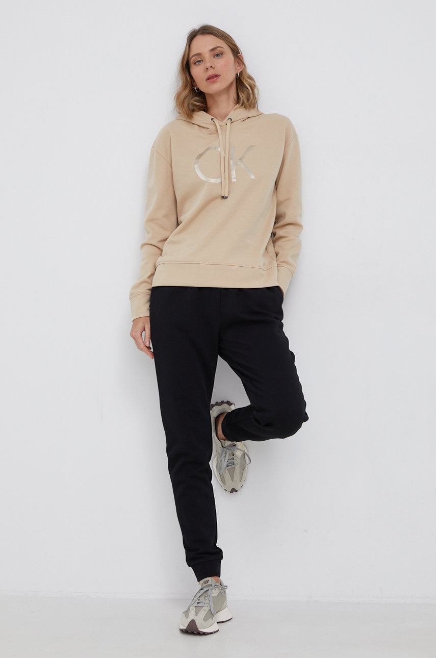 

Брюки Lacoste женские цвет чёрный однотонные