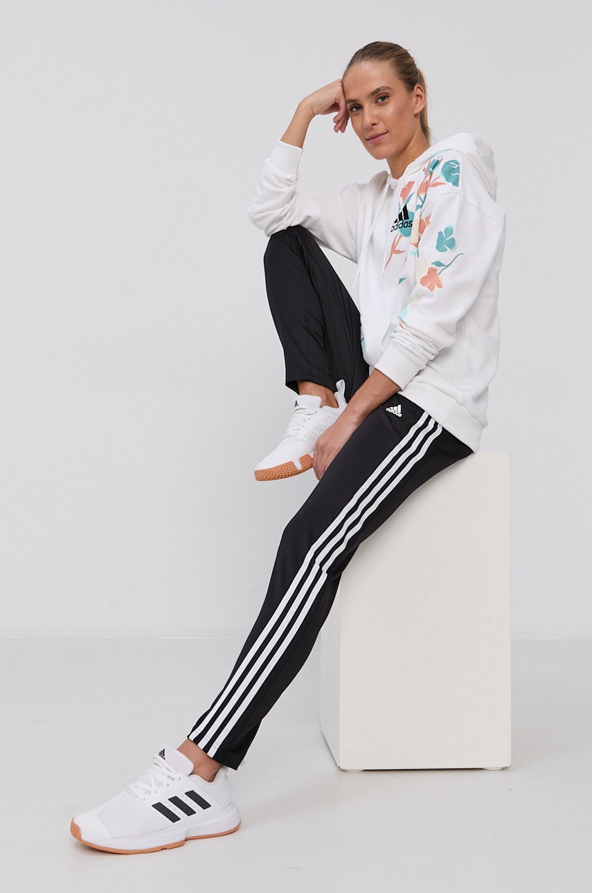 

Брюки adidas GL4058 женские цвет чёрный с принтом