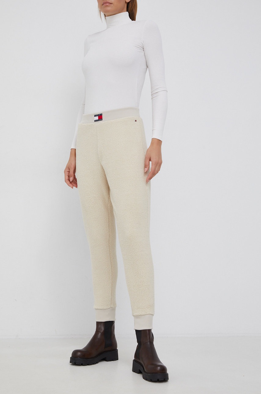 

Панталон Tommy Hilfiger дамски в бежово, Бежов