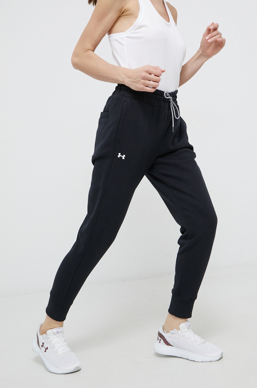

Штани Under Armour 1365849 жіночі колір чорний гладкі