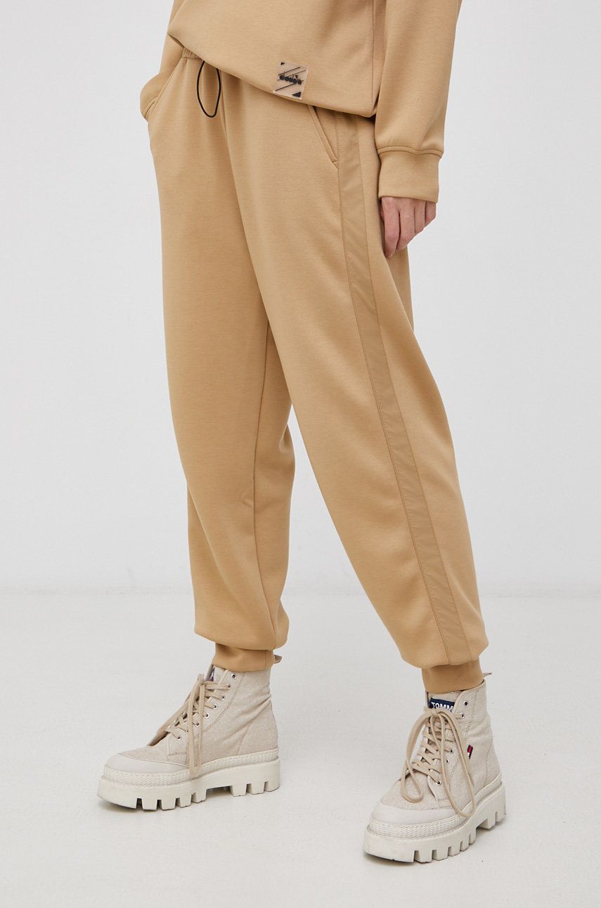 Diadora Pantaloni femei, culoarea bej, material neted answear.ro