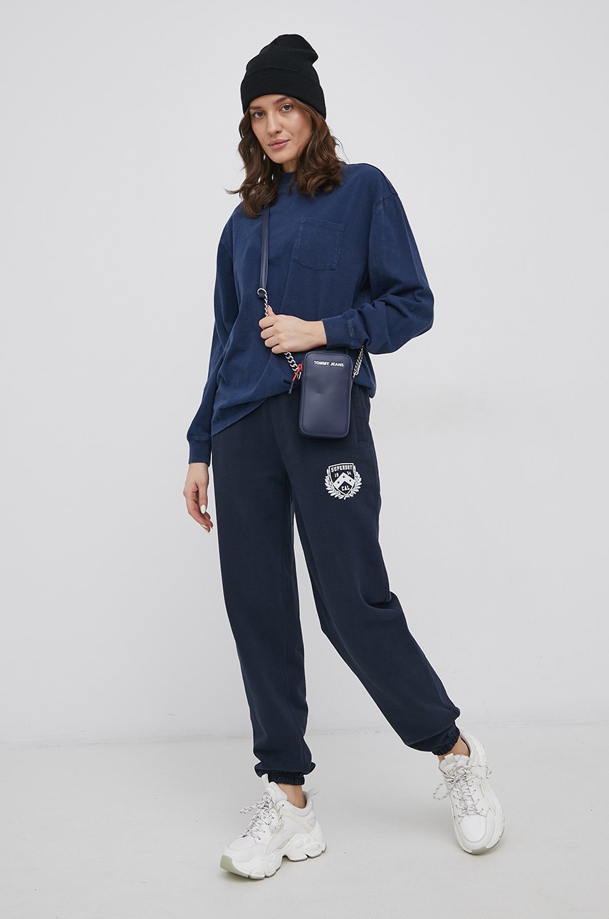 

Хлопковые брюки Superdry женские цвет синий меланж