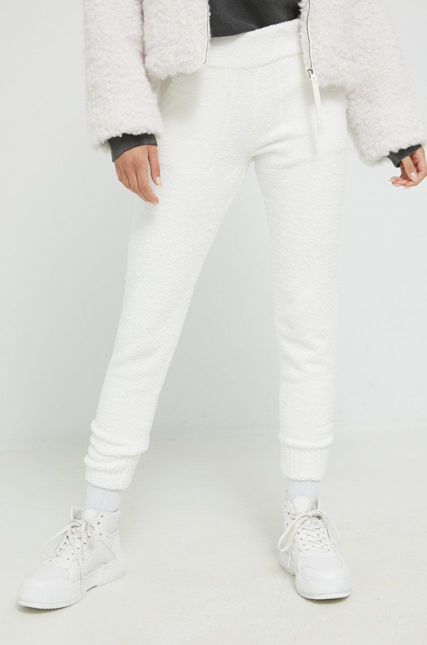 UGG spodnie damskie kolor biały gładkie