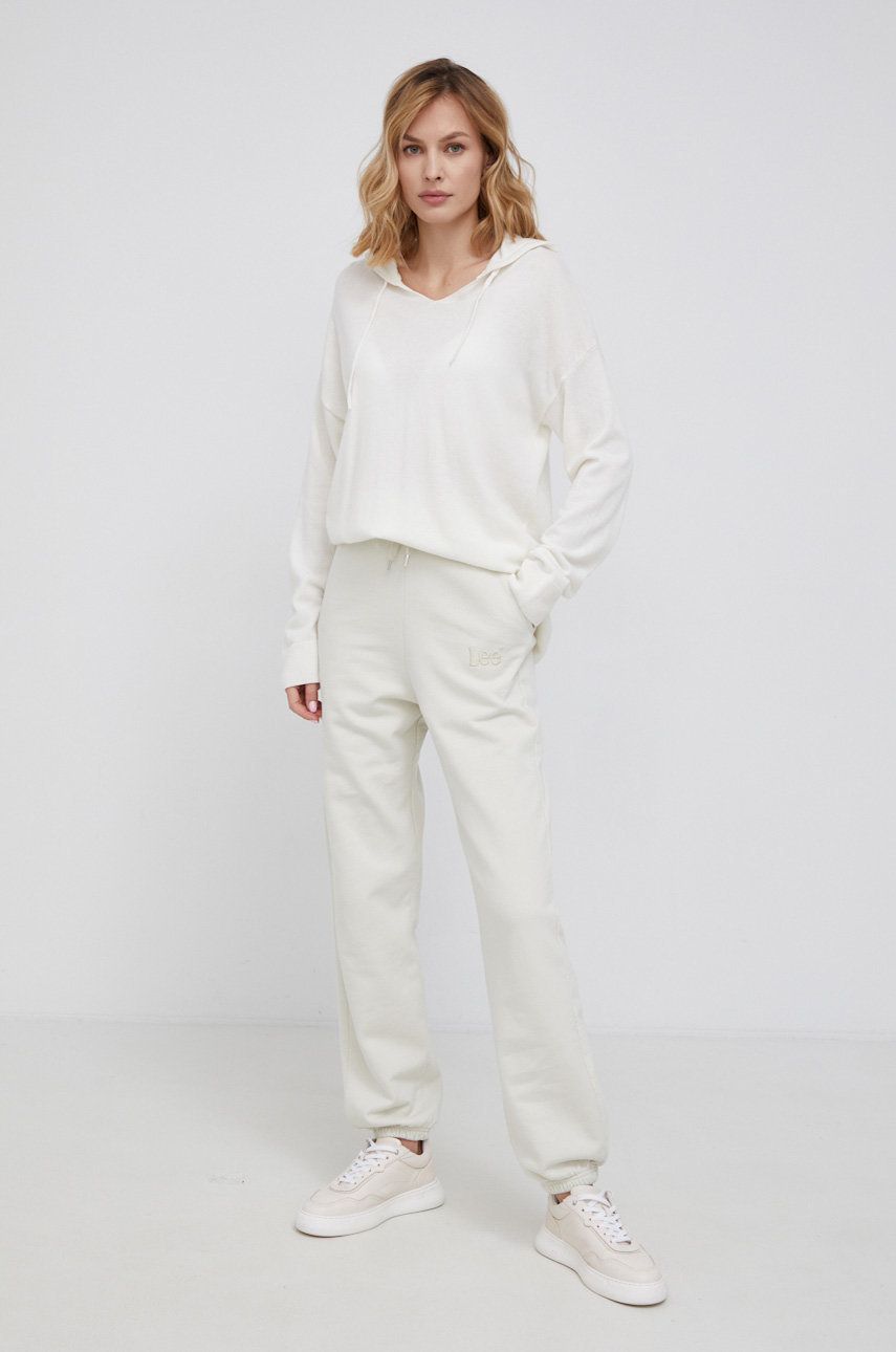 Lee Pantaloni de bumbac femei, culoarea bej, material neted answear.ro imagine megaplaza.ro