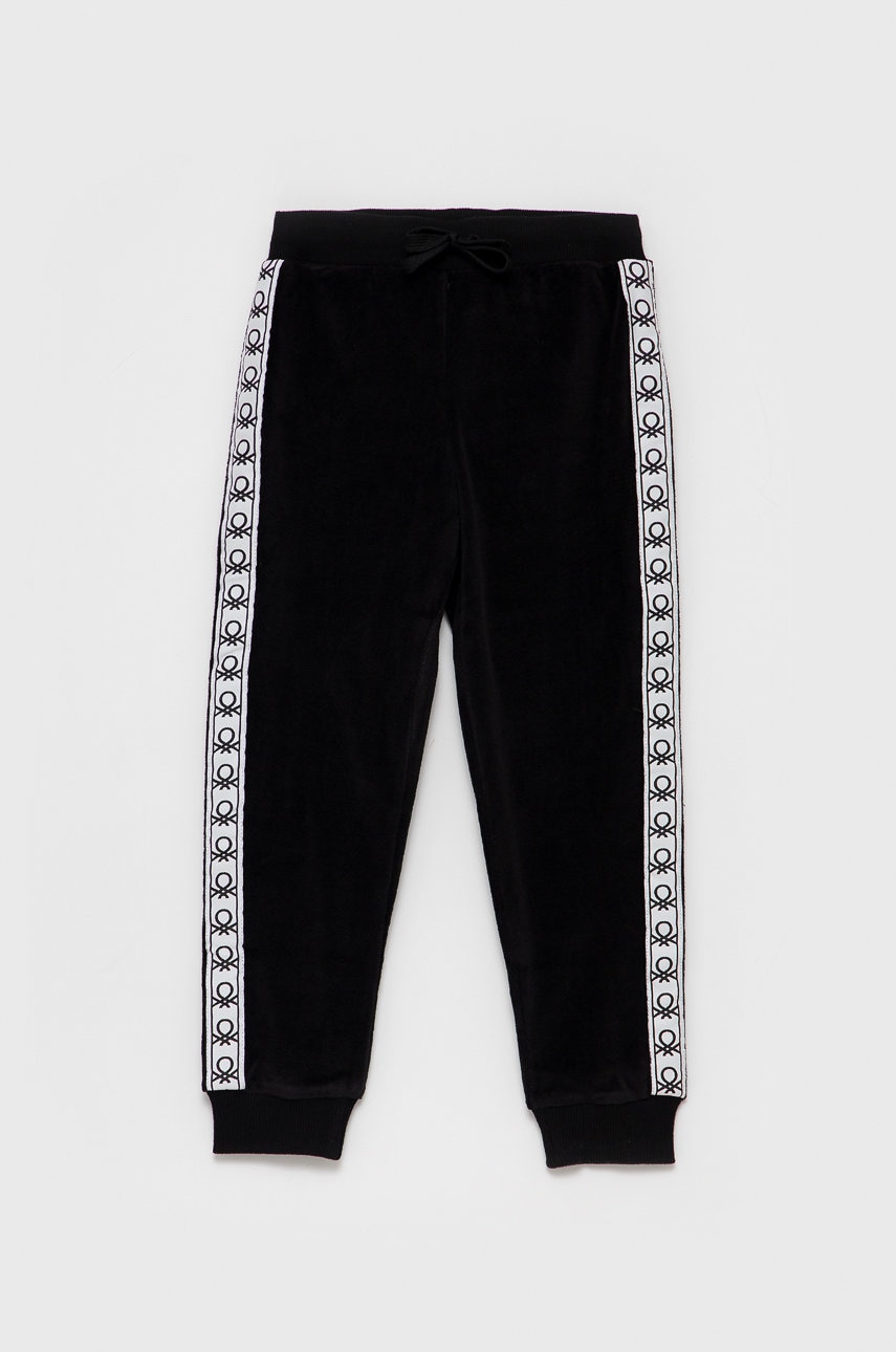 United Colors Of Benetton pantaloni copii culoarea negru, cu imprimeu