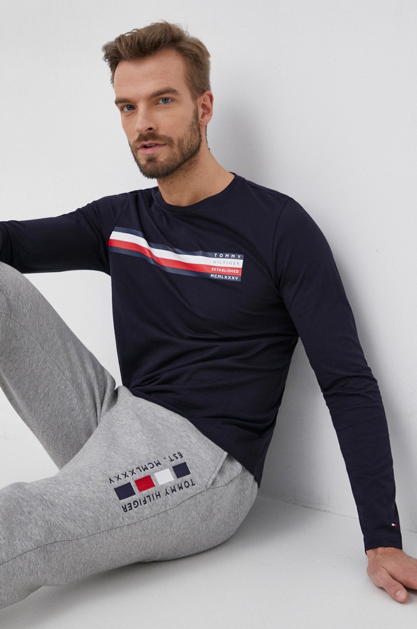 

Брюки Tommy Hilfiger мужские цвет серый с аппликацией