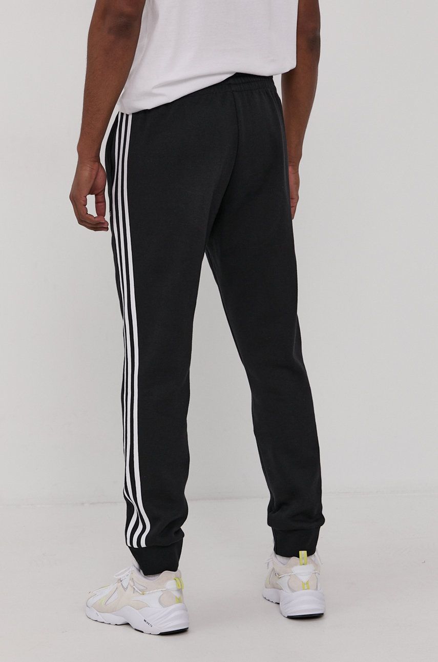 Adidas Pantaloni GK8821 Bărbați, Culoarea Negru, Cu Imprimeu