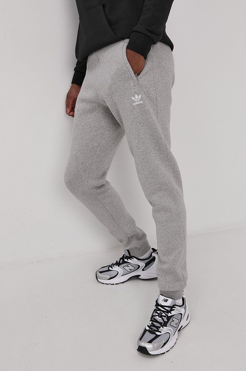 Adidas Originals Pantaloni H34659 Bărbați, Culoarea Gri, Material Neted H34659-MGREYH