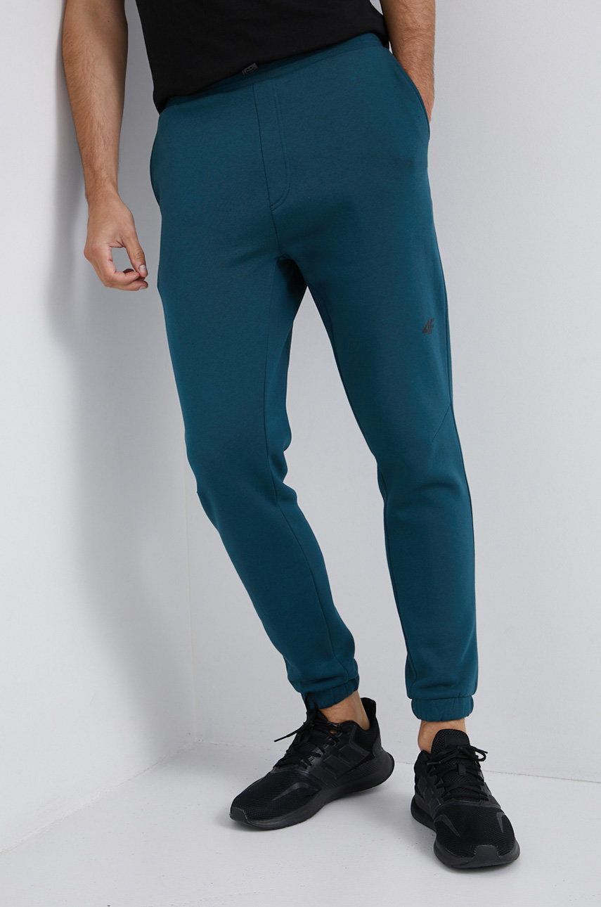 4F Pantaloni barbati culoarea verde material neted