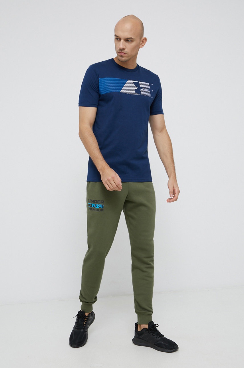 

Брюки Under Armour 1366366 мужские с принтом
