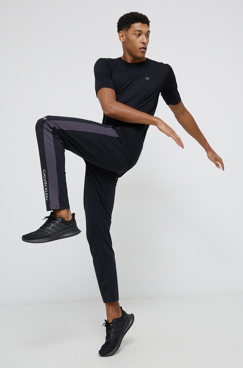 

Панталон Calvin Klein Performance мъжки в черно с принт, Черен