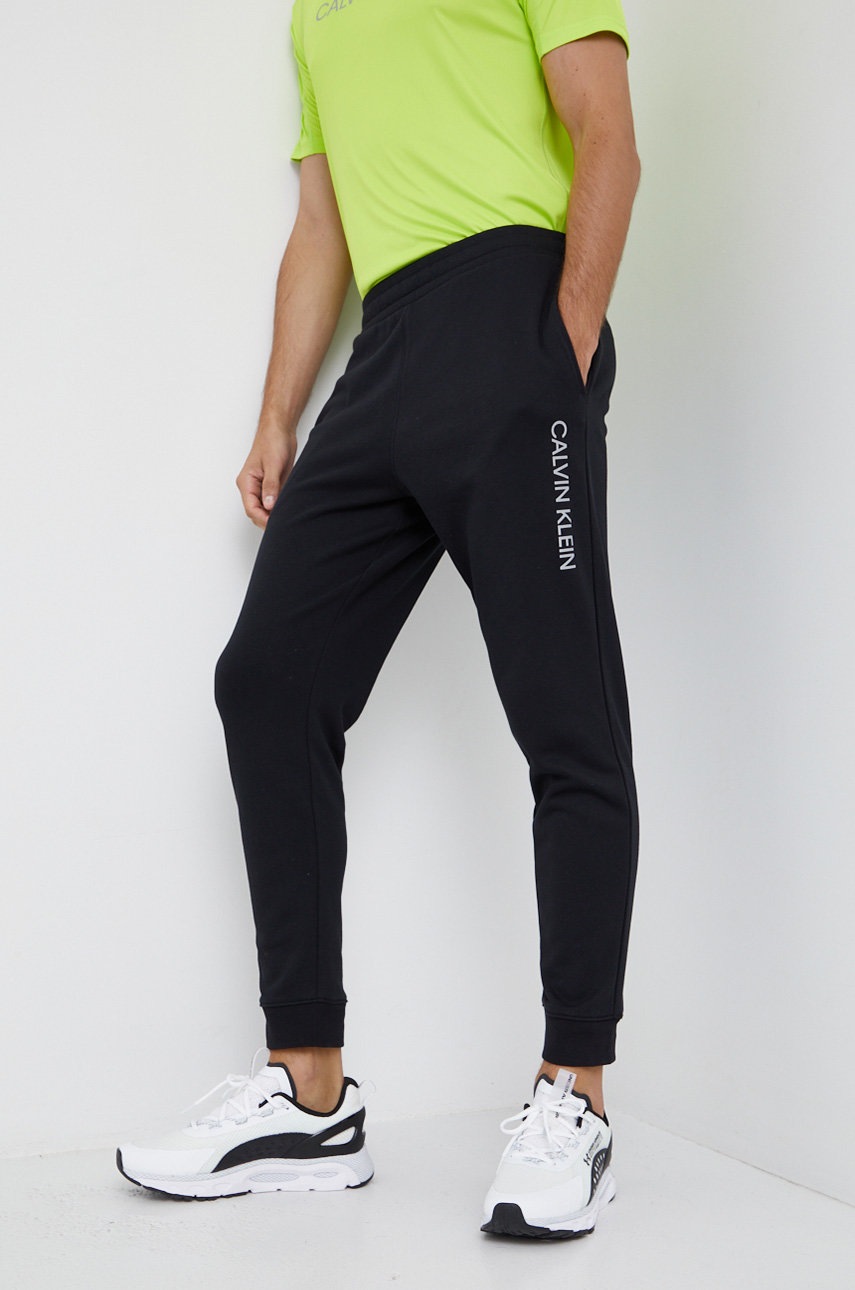 

Панталон Calvin Klein Performance мъжки в черно с принт, Черен