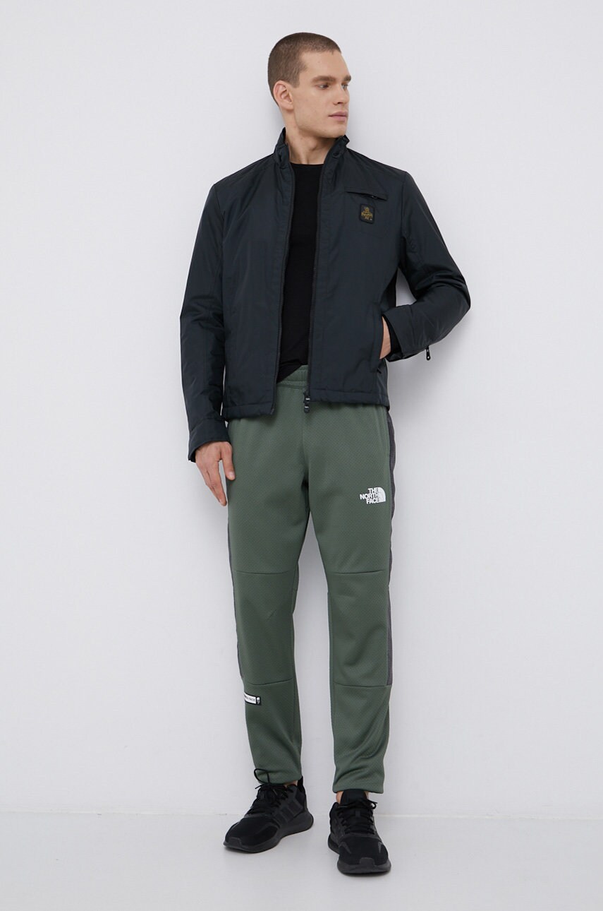 

Брюки The North Face мужские с аппликацией