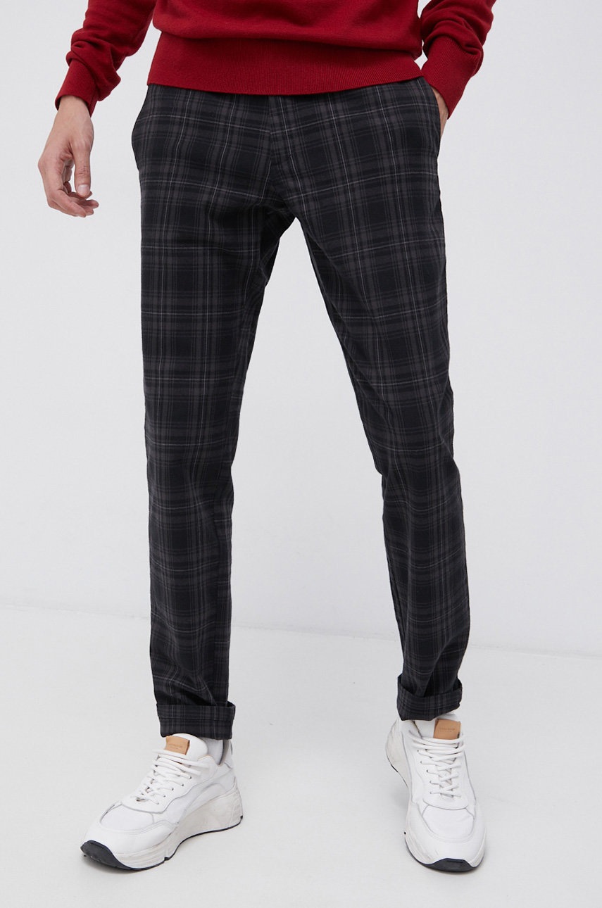 Sisley Pantaloni bărbați, culoarea negru, cu fason chinos