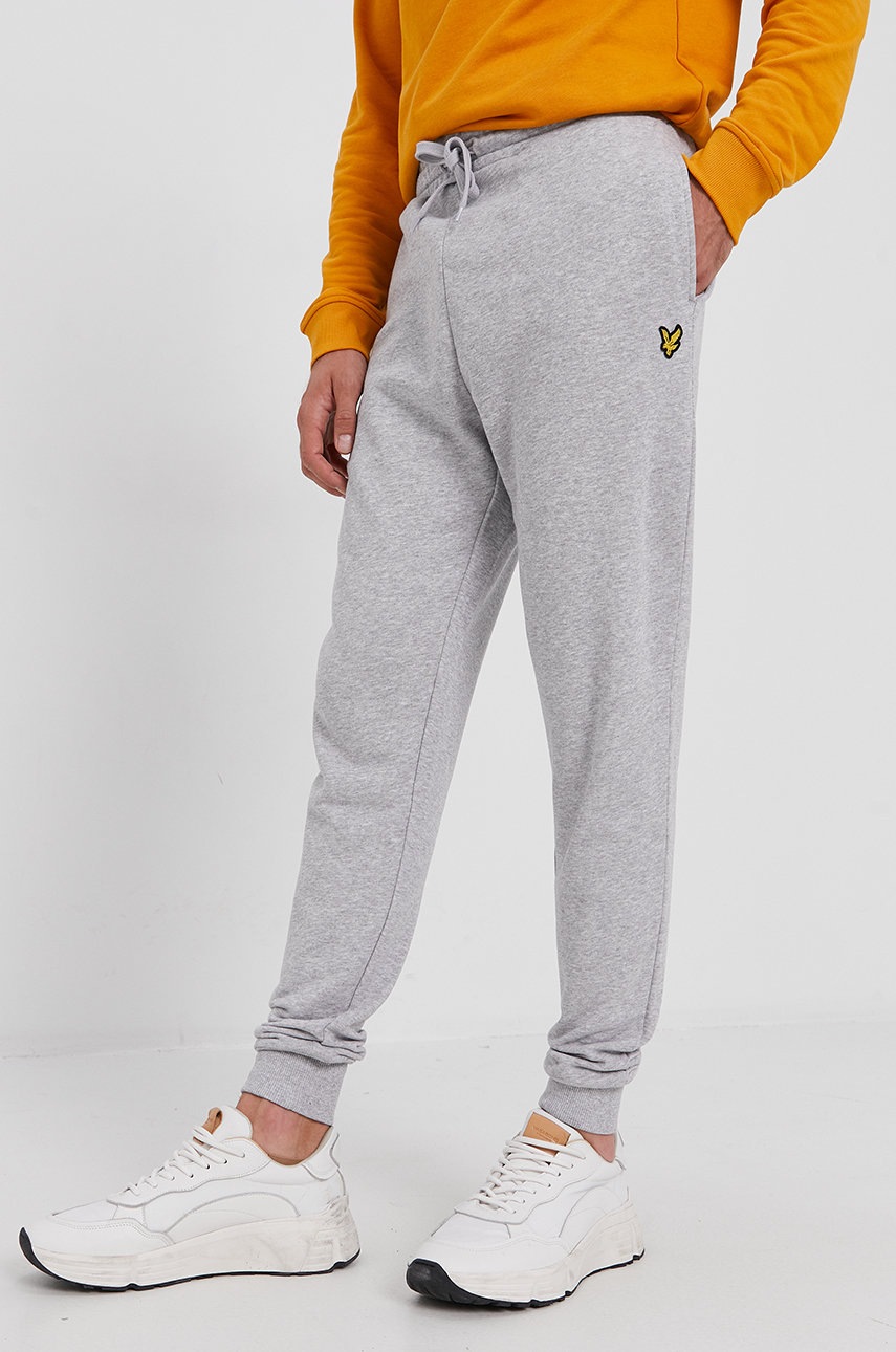 

Панталон Lyle & Scott мъжки в сиво с изчистен дизайн, Сив