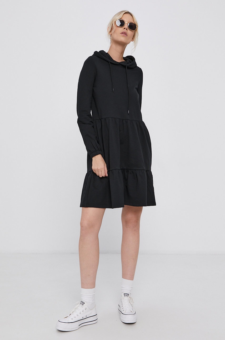 

Платье Vero Moda цвет чёрный mini расклешённое