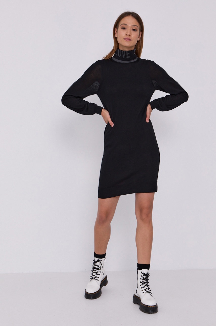 

Платье Love Moschino цвет чёрный mini прямое