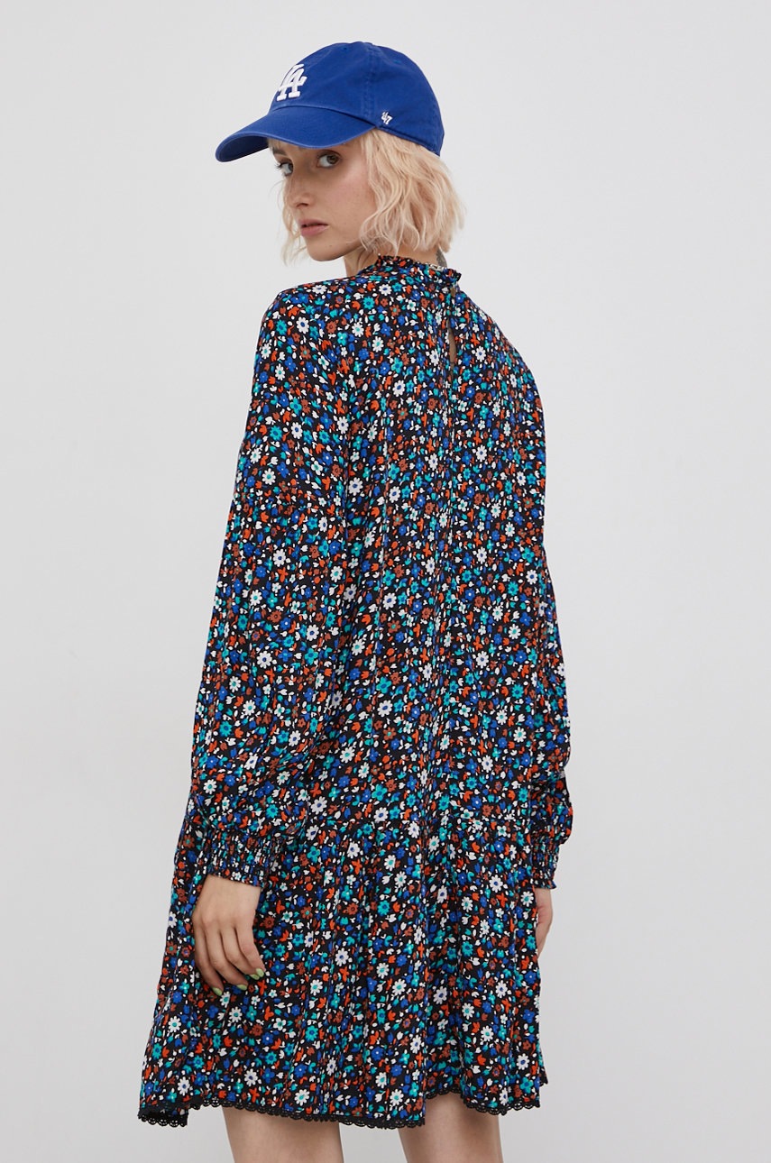 Φόρεμα Superdry φωτογραφία