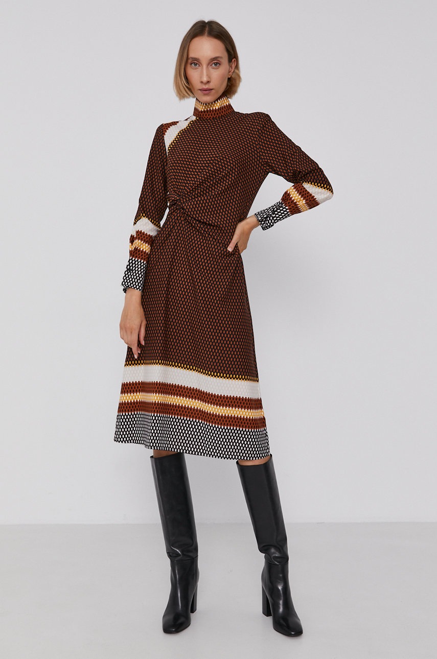 

Платье Sisley цвет коричневый mini расклешённое