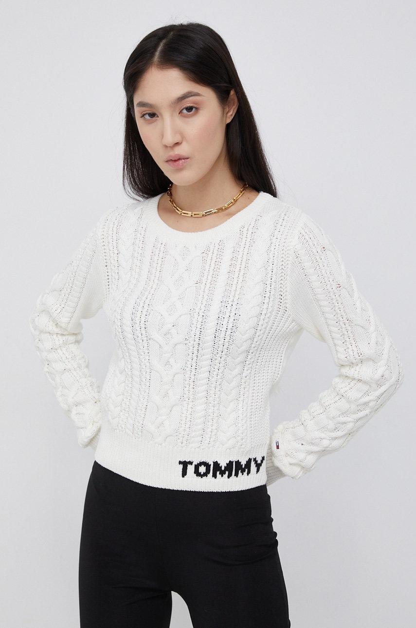 

Пуловер Tommy Jeans дамски в бяло от лека материя, Бял