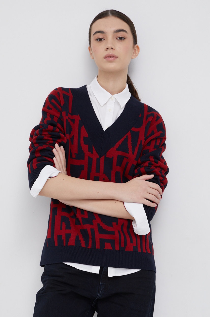 

Памучен пуловер Tommy Hilfiger дамски в червено от лека материя, Червен
