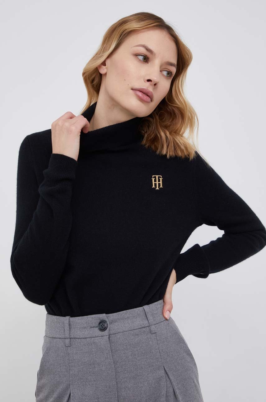 

Кашмирен пуловер Tommy Hilfiger дамски в черно от лека материя с поло, Черен