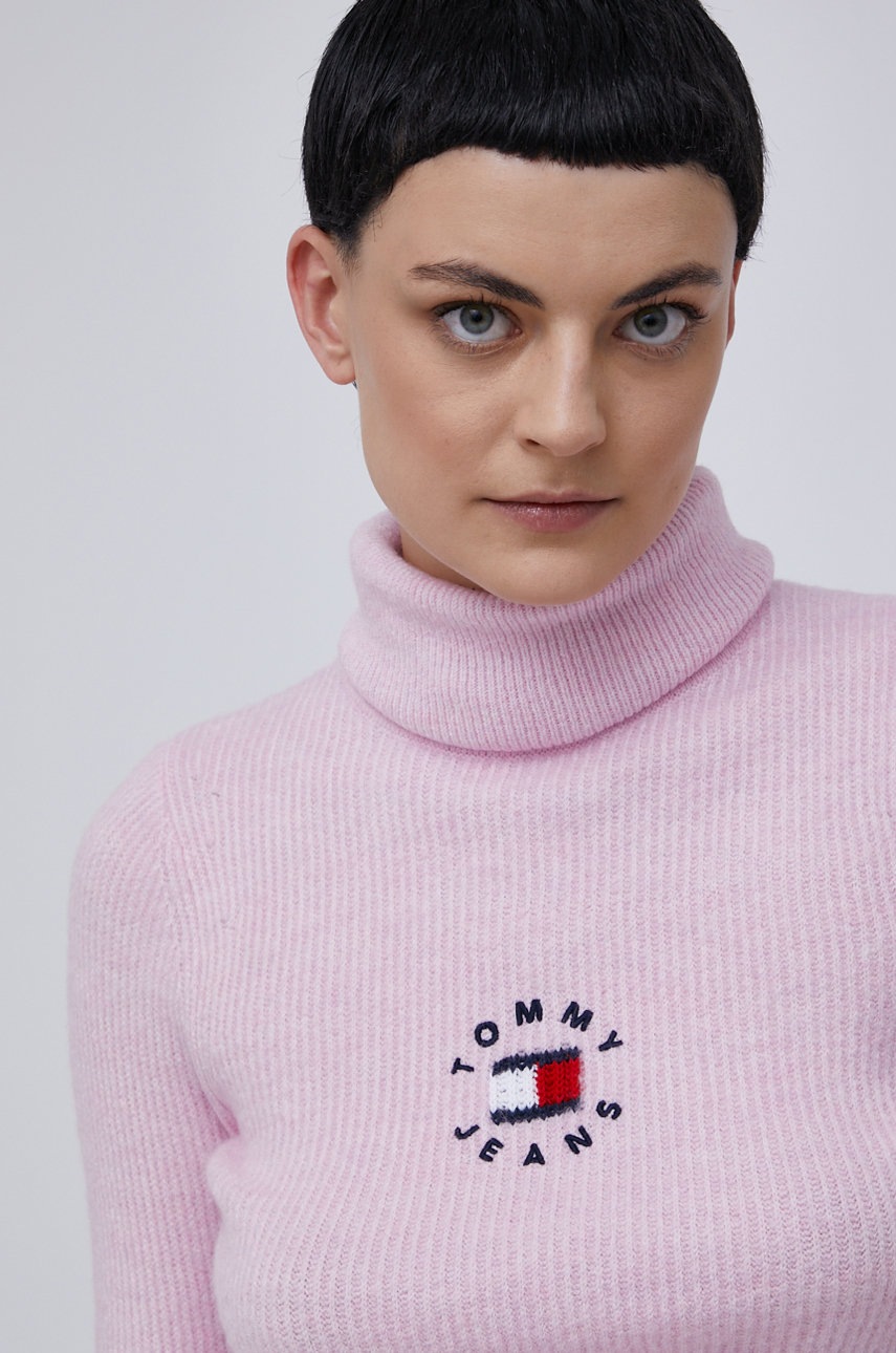 

Пуловер Tommy Jeans дамски в розово с поло, Розов