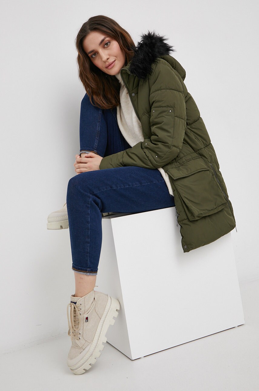

Светр Vero Moda жіночий колір кремовий легкий гольф