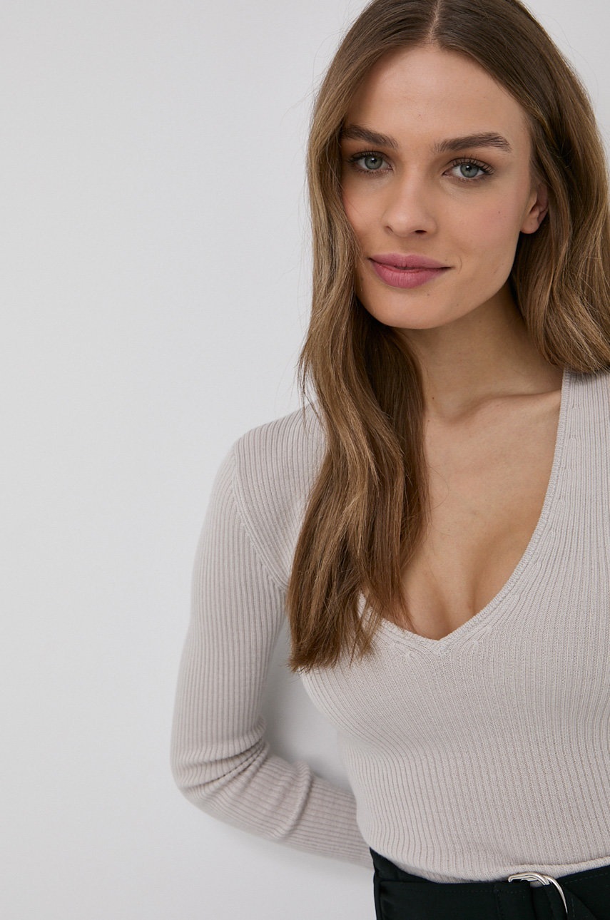 

Вълнен пуловер Patrizia Pepe дамски в прозрачен цвят от лека материя, Бежов