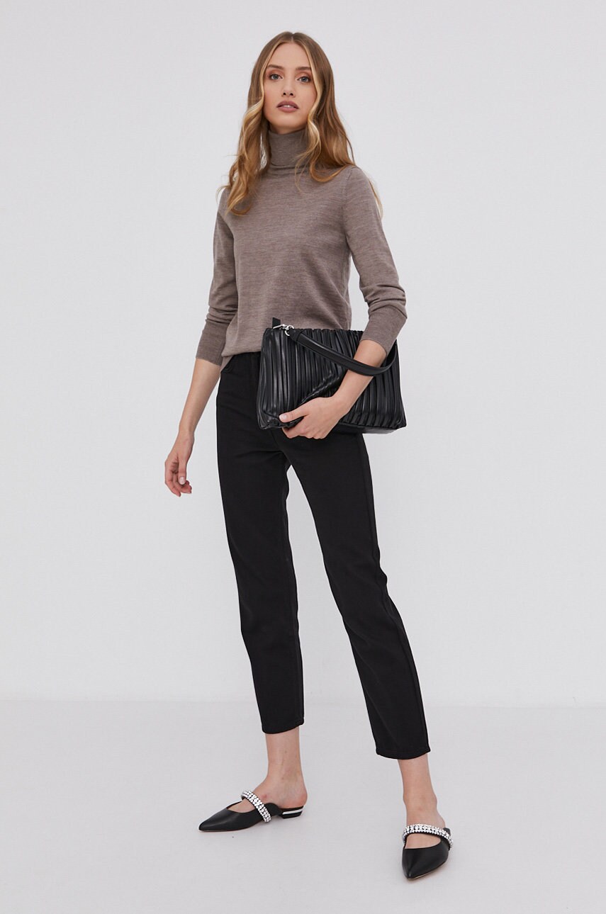 

Шерстяной свитер Max Mara Leisure женский цвет лёгкий с гольфом
