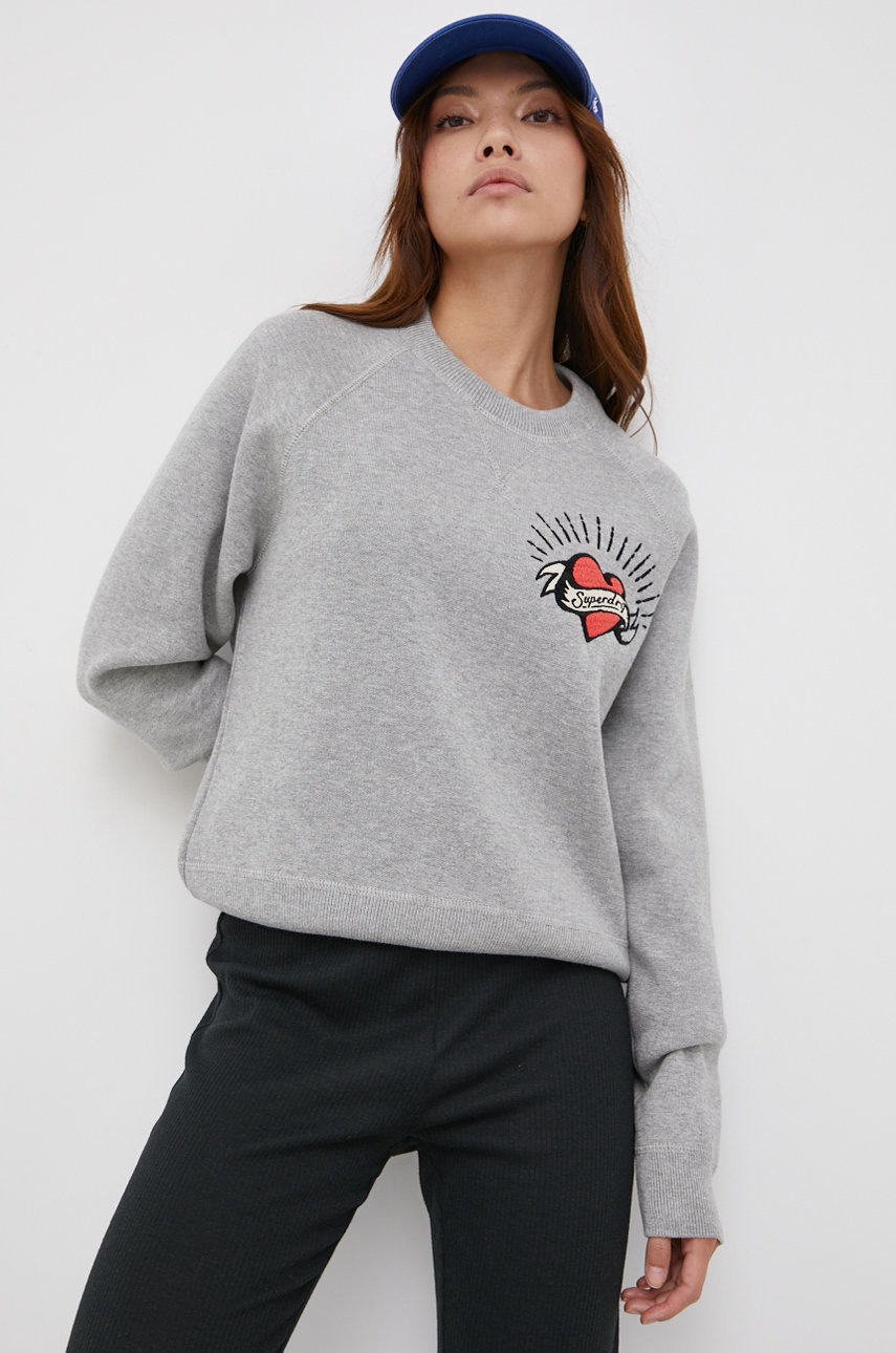 

Пуловер Superdry дамски в сиво от топла материя, Сив