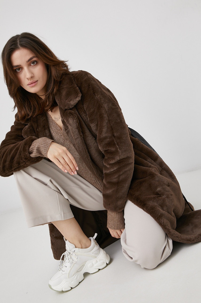 

Свитер Vero Moda женский цвет коричневый лёгкий