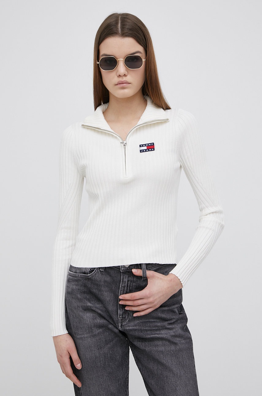 

Пуловер Tommy Jeans дамски в бяло от лека материя, Бял