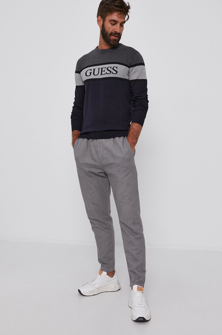 

Светр Guess чоловічий колір сірий легкий