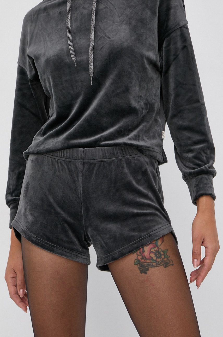 UGG Pantaloni scurți femei, culoarea gri, material neted, medium waist answear.ro imagine megaplaza.ro