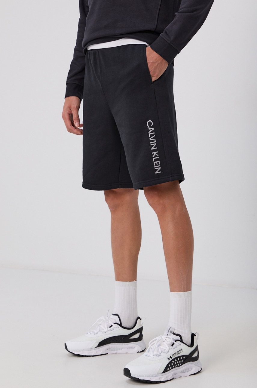 

Къс панталон Calvin Klein Performance мъжки в черно, Черен